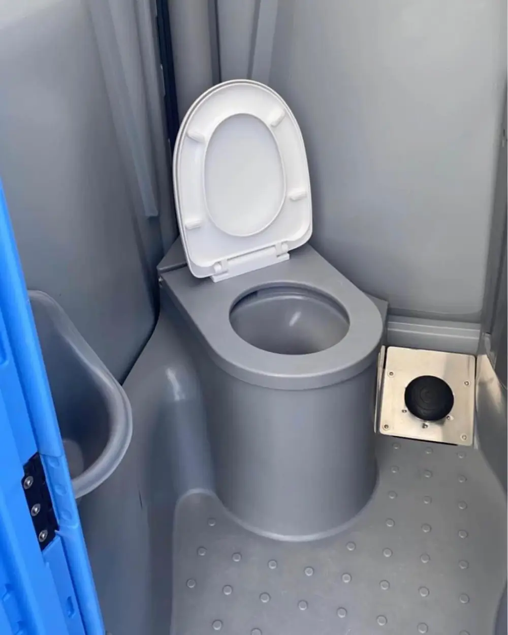 Flushing porta potty seat with lid