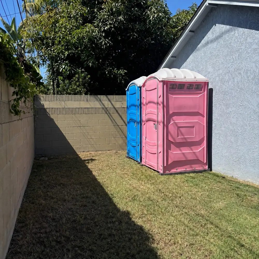 Hand wash station for rent in Irving, TX