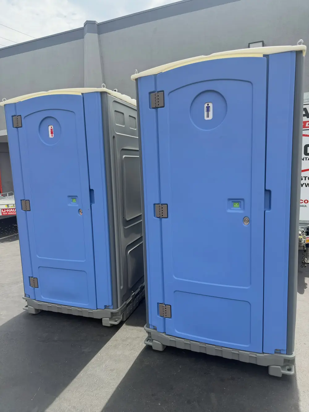 Portable toilet with built-in sink